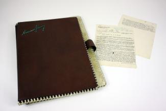 Porte-document et son contenu ayant appartenu à Hermann Göring (1893-1946)